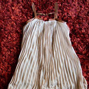 UNIQUE WESTERN STYLE Pleated Dress w/ Scallop hem